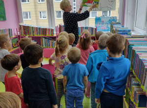 Zajęcia w bibliotece - grupa pomarańczowa
