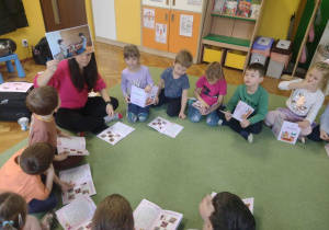 Dzieci opowiadają o ilustracjach