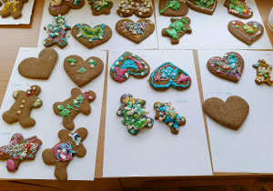 pierniki ozdobione przez dzieci