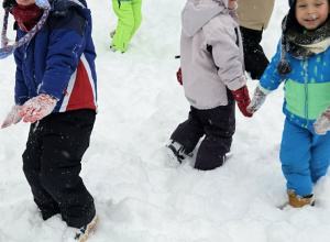 Zabawy na śniegu - grupa niebieska