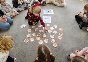 Zabawa matematyczna "Pakujemy zamówienie".