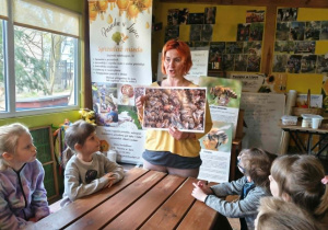 Zajęcia edukacyjne "Z życia pszczół"