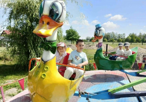 Przejażdżka karuzela hydrauliczną "Kaczory"