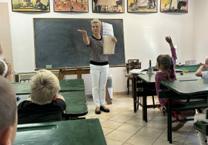 pani Kasia opowiada o historii książki