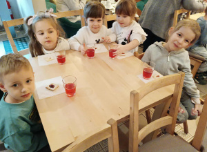 Baśniowa Kawiarenka - grupa żółta i czerwona