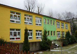 Budynek przedszkola - widok z ogrodu